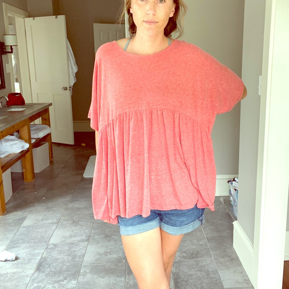 Anthropologie red flowy top